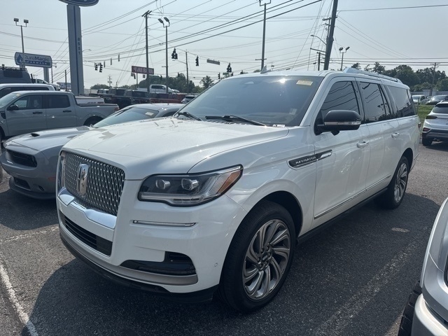 2022 Lincoln Navigator L Reserve