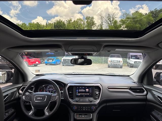 2022 GMC Acadia AT4