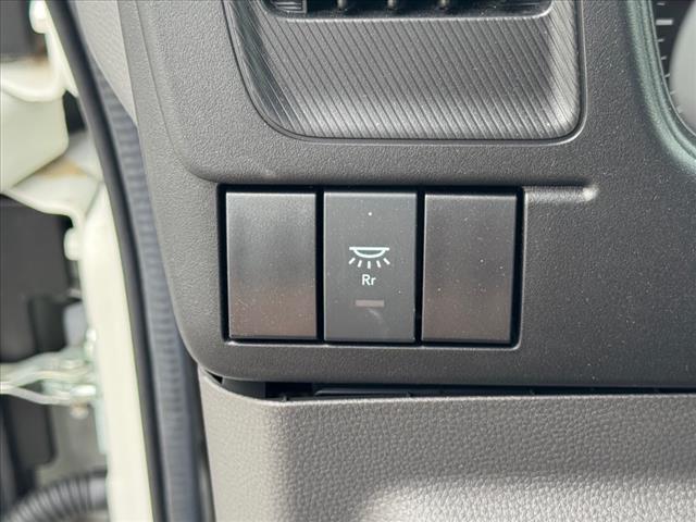 2025 Isuzu NPR 