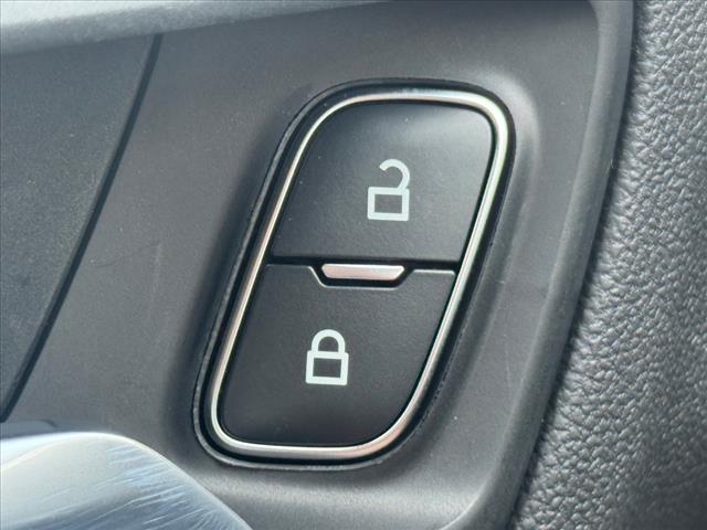 2025 Ford Escape Hybrid ST-Line