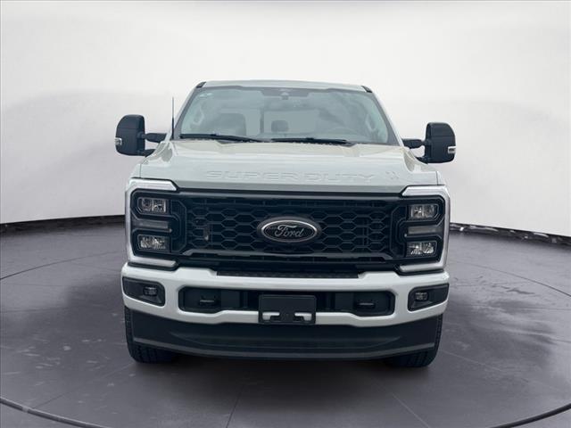 2025 Ford F-350 Super Duty Lariat