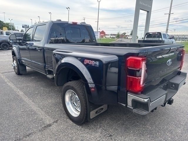 2025 Ford F-450 Super Duty Lariat