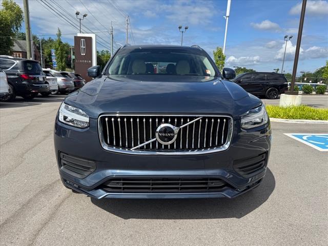 2021 Volvo XC90 T6 Momentum 6-Passenger