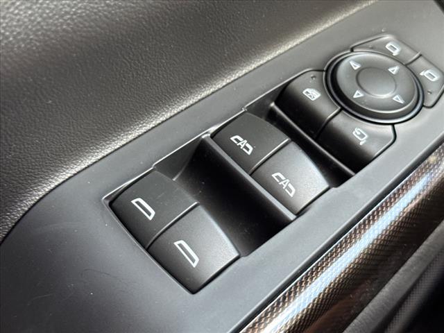 2022 GMC Acadia AT4