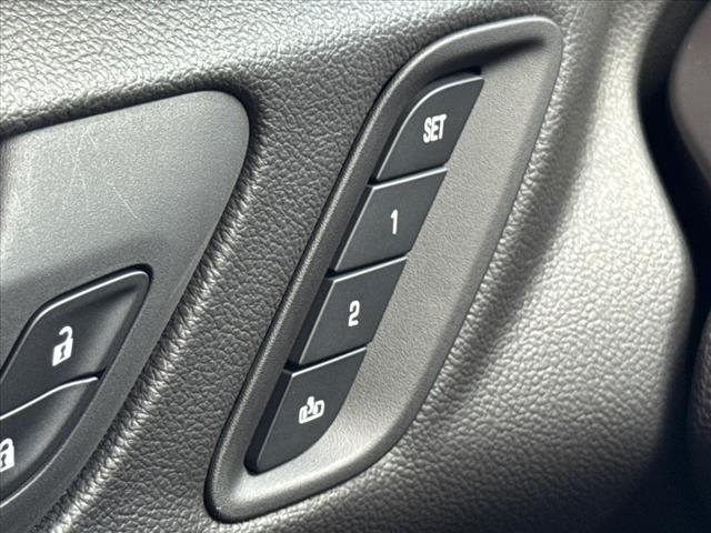 2022 GMC Acadia AT4