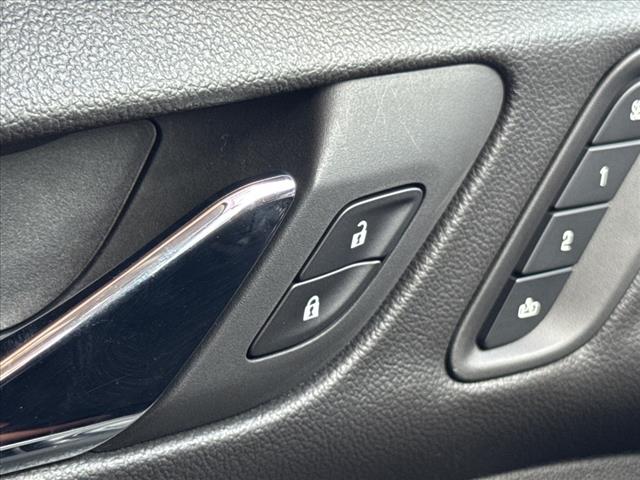 2022 GMC Acadia AT4