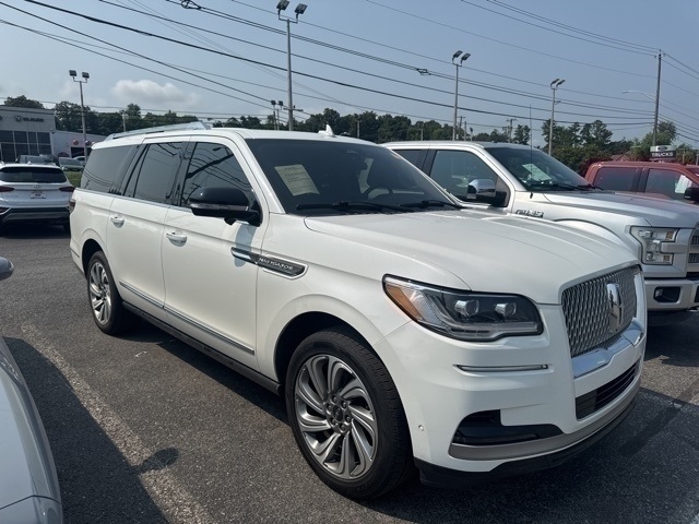 2022 Lincoln Navigator L Reserve