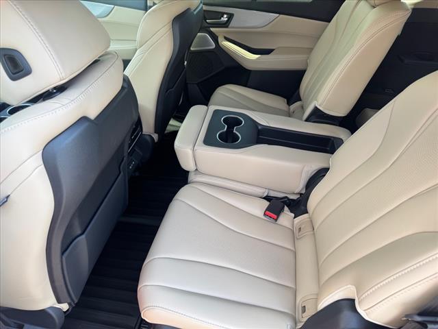 2025 Acura MDX w/Tech