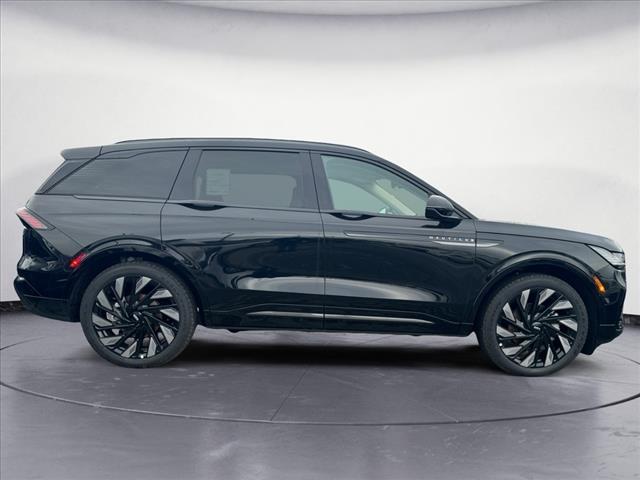 2025 Lincoln Nautilus Reserve