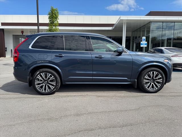2021 Volvo XC90 T6 Momentum 6-Passenger