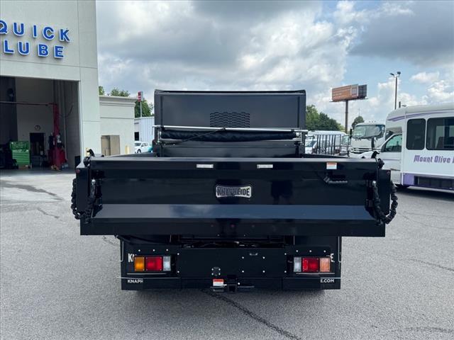 2025 Isuzu NPR 