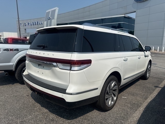 2022 Lincoln Navigator L Reserve
