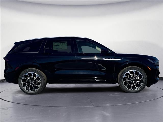 2025 Lincoln Nautilus Reserve