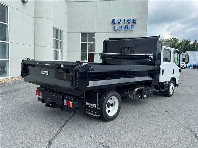 2025 Isuzu NPR 