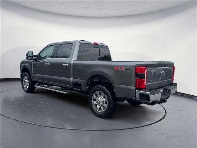 2025 Ford F-350 Super Duty Lariat