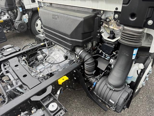 2025 Isuzu NRR 176