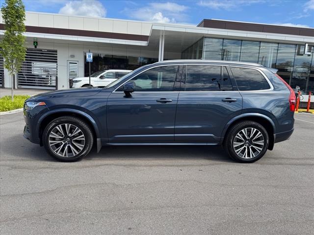 2021 Volvo XC90 T6 Momentum 6-Passenger