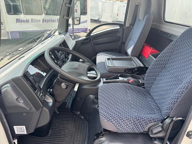 2024 Isuzu NPR 