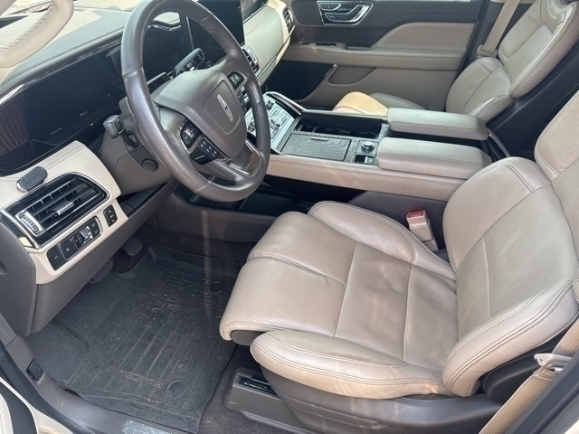 2022 Lincoln Navigator L Reserve