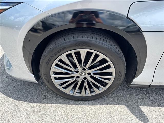 2023 Lexus RZ 450e 
