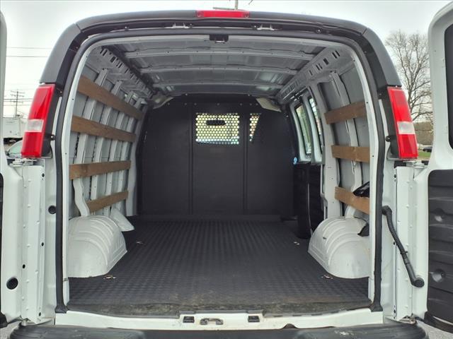 2022 Chevrolet Express Work Van Cargo