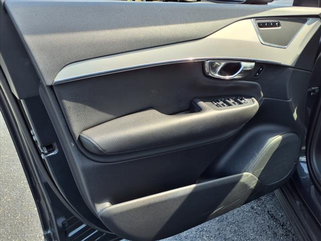 2016 Volvo XC90 T5 Momentum