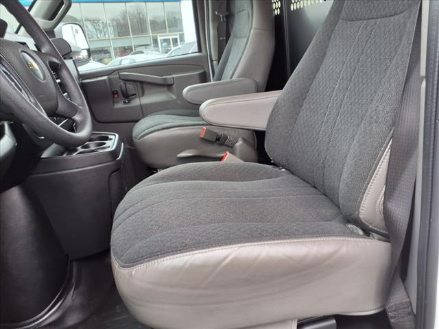 2022 Chevrolet Express Work Van Cargo