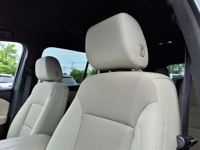 2023 Chevrolet Traverse LS w/1LS