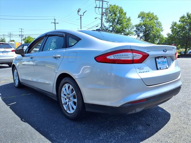 2016 Ford Fusion S
