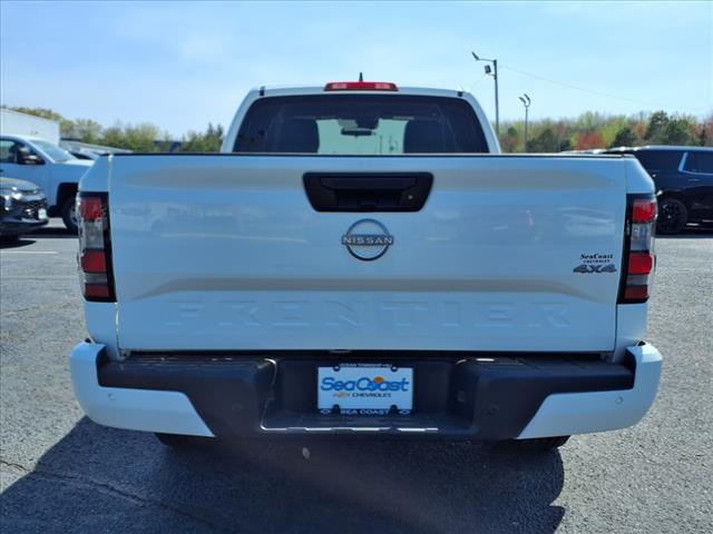 2025 Nissan Frontier SV
