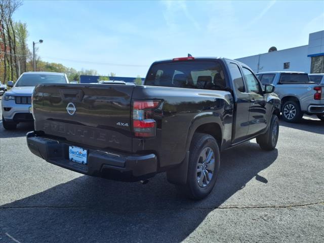 2025 Nissan Frontier SV