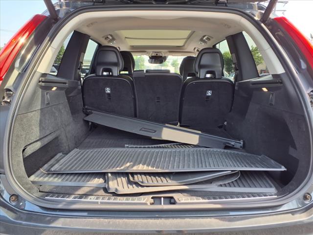 2016 Volvo XC90 T5 Momentum