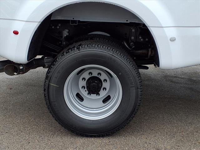 2025 Ford F-350 Super Duty XL