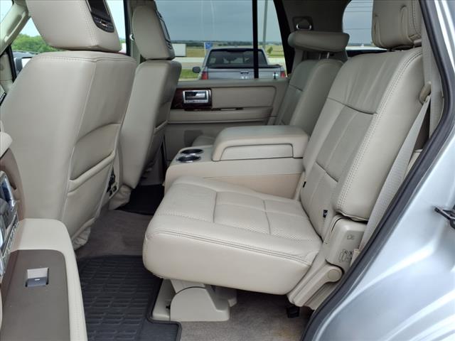 2012 Lincoln Navigator Base