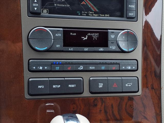 2012 Lincoln Navigator Base