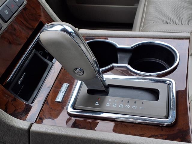 2012 Lincoln Navigator Base