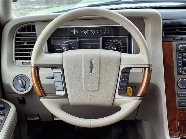 2012 Lincoln Navigator Base