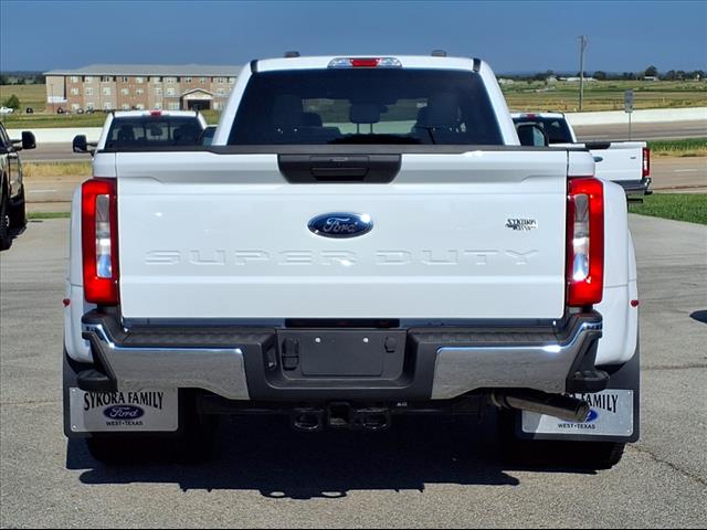 2025 Ford F-350 Super Duty XLT