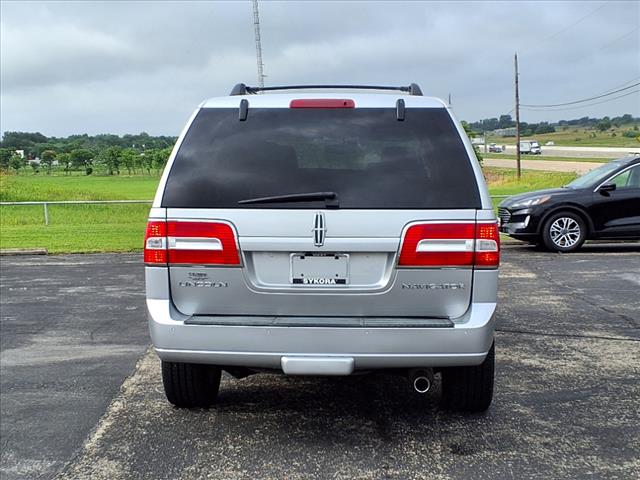 2012 Lincoln Navigator Base
