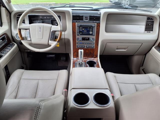 2012 Lincoln Navigator Base
