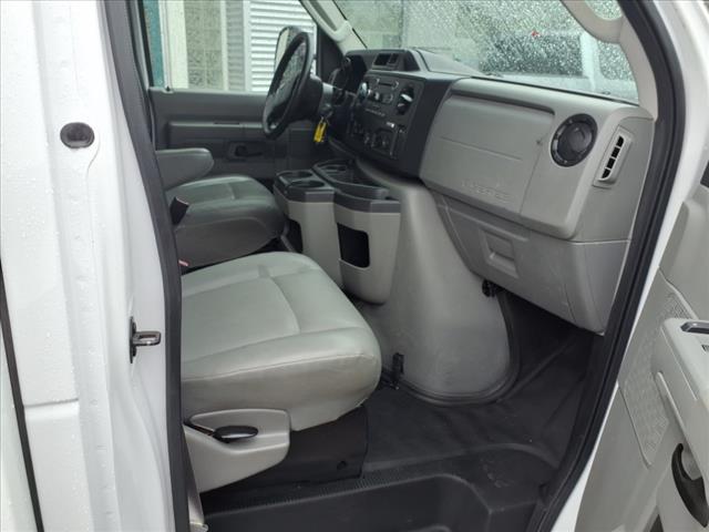 2016 Ford E-Series E-350 SD