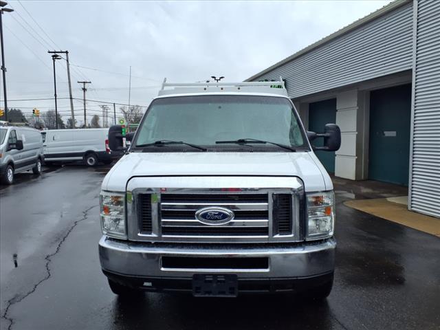2016 Ford E-Series E-350 SD