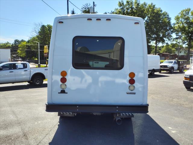 2014 Chevrolet bus Bus