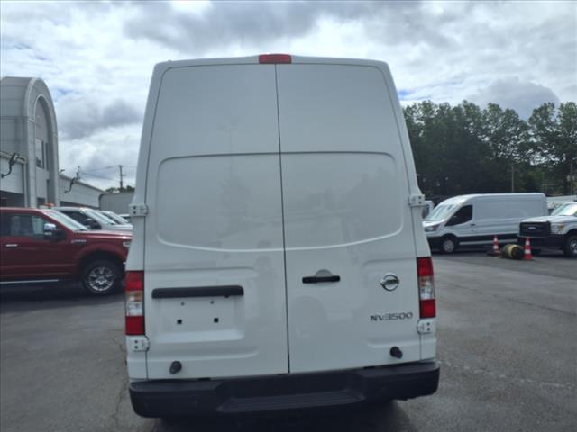 2021 Nissan NV 2500 HD SV