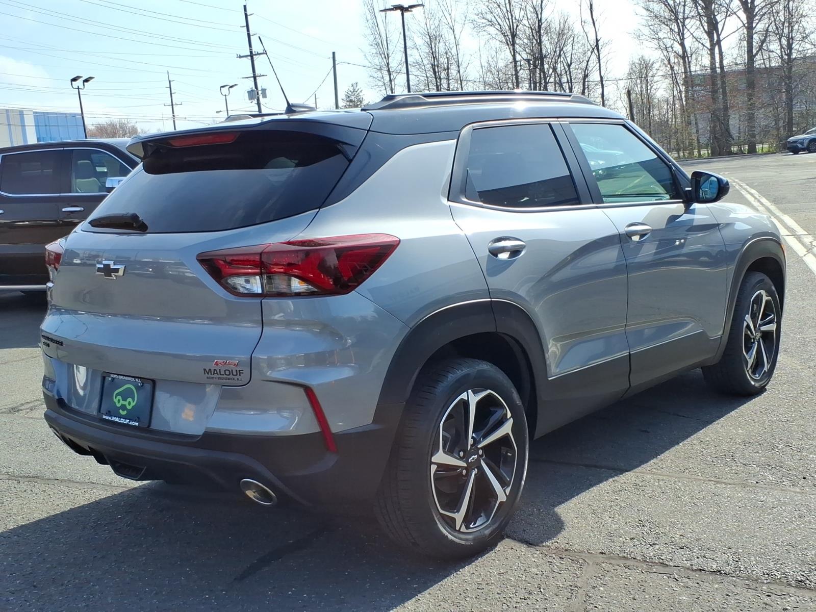 View vehicle photo 6