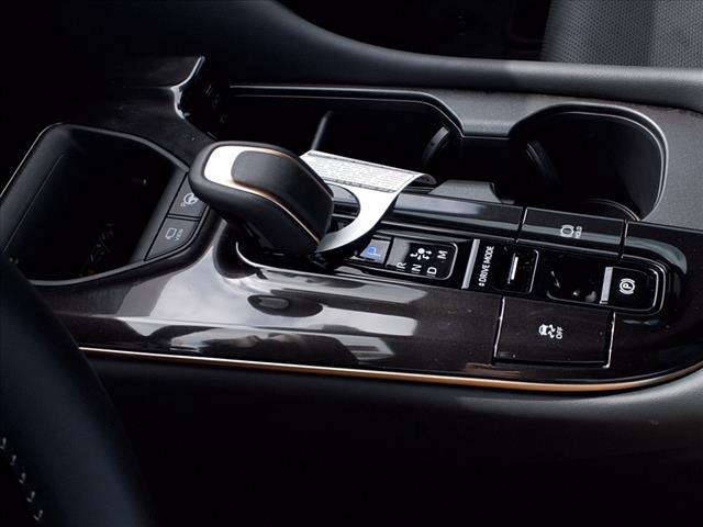 2025 Toyota Crown Platinum
