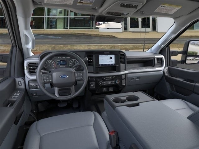 2025 Ford F-350 Super Duty XL