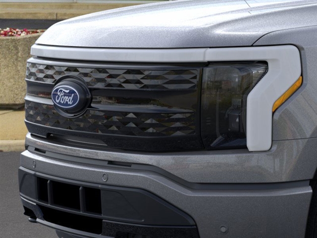 2025 Ford F-150 Lightning Platinum
