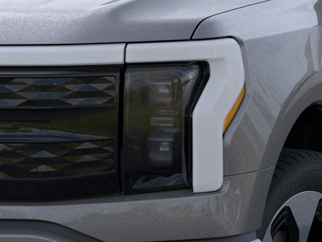 2025 Ford F-150 Lightning Platinum
