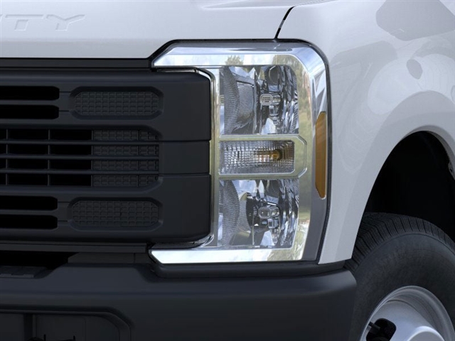 2025 Ford F-350 Super Duty XL